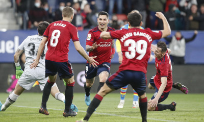 La Liga: Η Οσασούνα «σπρώχνει» στον υποβιβασμό τη Λεβάντε