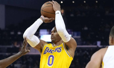 ΝΒΑ: Ο Ουέστμπρουκ «έσωσε» τους Λέικερς και αποστόμωσε τους haters