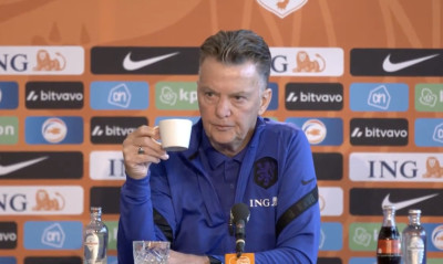 Φαν Χάαλ εναντίον FIFA για τη διεξαγωγή Μουντιάλ στο Κατάρ - «Είναι γελοίο και μαλ...»