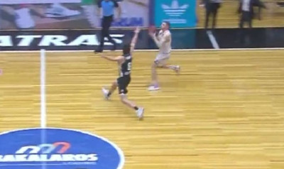 Προμηθέας-Βίρτους Μπολόνια: Τρομερό buzzer beater από τον Ρογκαβόπουλο (video)