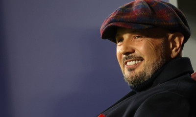 Μπολόνια: Στο πλευρό του Μιχαϊλοβιτς – Του επεκτείνει το συμβόλαιο