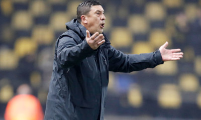 «Βόμβα» Μπούργος: Διώχνει top όνομα από τον Άρη και τον στέλνει σε άλλη ελληνική ομάδα!