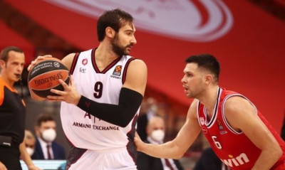 Αιχμές Μορασκίνι στο «αντίο» του στην Αρμάνι Μιλάνο (photo)