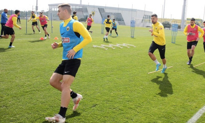 ΑΕΚ: Δεν προλαβαίνουν Ολυμπιακό Τζαβέλλας, Σιμόες, Καρίμ