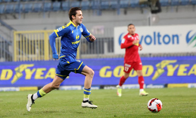 Αντριάν Ριέρα: Η Λεβάντε, η Βιλιαρεάλ, ο τραυματισμός και ο Αστέρας