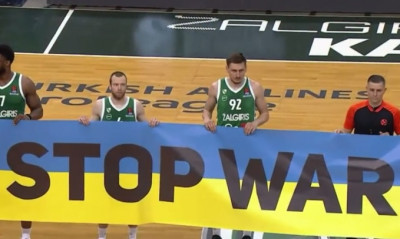 Ερυθρός Αστέρας: Παίκτης αποκάλυψε την εντολή για το αντιπολεμικό πανό που προκάλεσε πανικό