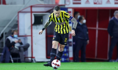 ΑΕΚ: Πλήγμα με Βράνιες - Διάστρεμμα ο Βόσνιος στόπερ