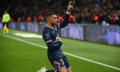 Παρί Σεν Ζερμέν: Δίνει μυθικά λεφτά για να κρατήσει τον Εμπαπέ!