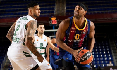 Μπαρτσελόνα: Καραδοκούν τρεις για Ντέιβις