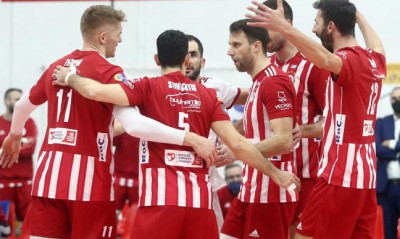 Volley League: Πέρασε από τη Σύρο και ελπίζει για τίτλο ο Ολυμπιακός (videos)