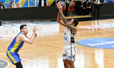 Απόλλων Π.-Περιστέρι 74-72: Με υπογραφή Σίμονς!