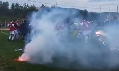 Χαλκιδική: Έπεσε ξύλο σε τοπικό ντέρμπι - Μπουνιές, κλωτσιές και πλαστικές καρέκλες (video)