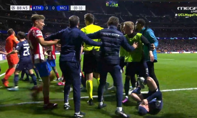 Γενική σύρραξη στο Ατλέτικο Μαδρίτης-Μάντσεστερ Σίτι, κόκκινη ο Φελίπε και «ντου» ο Σιμεόνε! (vid)