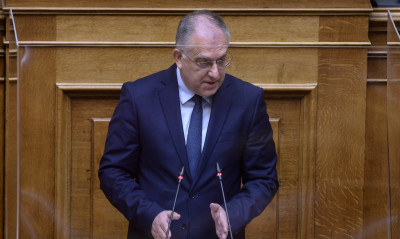 Θεοδωρικάκος: «Βάζουμε οριστικό τέλος στον χουλιγκανισμό και στη βία στα γήπεδα»