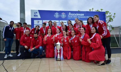 Πόλο Γυναικών:Τρίτωσαν τις Κούπες τα κορίτσια του Ολυμπιακού που κατέκτησαν το Κύπελλο Ελλάδας(vids)