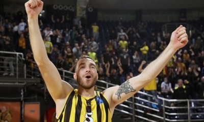 Σχίζας: «Νίκη για να κυνηγήσουμε την εξάδα»