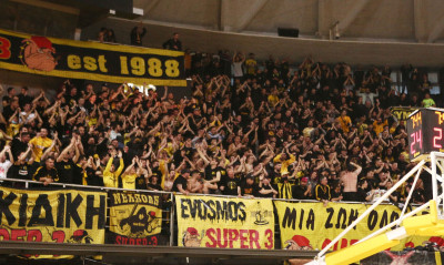 Άρης-ΠΑΟΚ: Ένταση και ολιγόλεπτη διακοπή (video+photos)