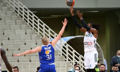 Παναθηναϊκός ΟΠΑΠ-Λάρισα: Ο Έβανς θύμισε Νέντοβιτς με 5 τρίποντα (video)