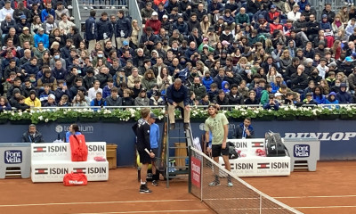 Στέφανος Τσιτσιπάς: Επεισοδιακή επανεκκίνηση του αγώνα με τον Ιβάσκα - Τον διέκοψε ο κόσμος (video)