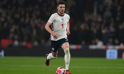 «Όχι» Ράις στην Γουέστ Χαμ – Τρίβουν τα χέρια στη Μάντσεστερ Γιουνάιτεντ