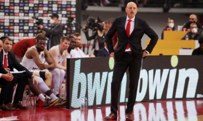 Μονακό-Ομπράντοβιτς: «Ο Ολυμπιακός παίζει πάντα στα όρια του φάουλ»!