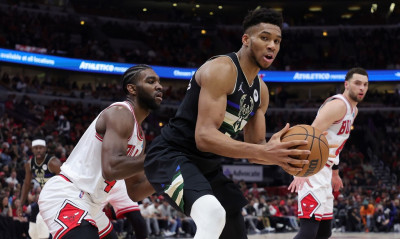 NBA: Διέλυσαν τους Μπουλς και πήραν το πλεονέκτημα με break οι Μπακς (videos)