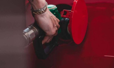 Επίδομα βενζίνης: Ξεκινούν αύριο οι αιτήσεις με βάση τον ΑΦΜ - Πώς θα κάνετε την αίτηση στο gov.gr