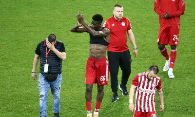 Ολυμπιακός-ΠΑΟΚ: Γιούχα στο «Γ. Καραϊσκάκης» κατά πάντων