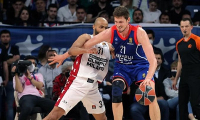Euroleague: Τα «όργια» Πλάις έστειλαν και πάλι την Εφές Final 4