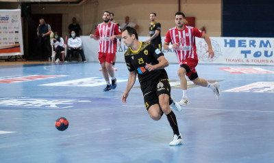 ΑΕΚ - Ολυμπιακός 28-24: Τον «υπέταξε» και πάει για το πέμπτο κύπελλο κόντρα στην Πυλαία