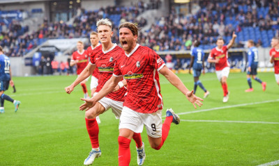 Bundesliga: Η Φράιμπουργκ νίκησε και περιμένει τη Λειψία (video)