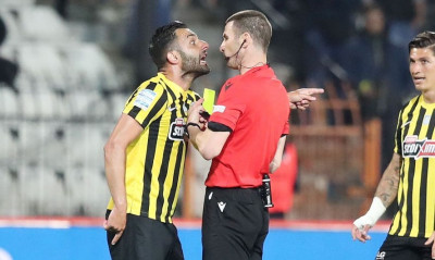 Έξαλλοι στην ΑΕΚ με τη διαιτησία στην Τούμπα - To «μήνυμα» του Τζαβέλλα, τι έλεγαν στα Σπάτα