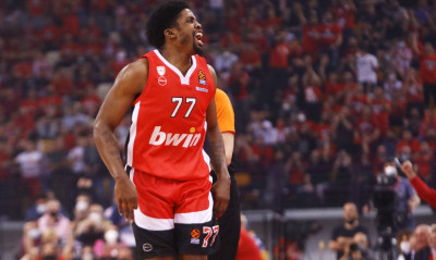 Ολυμπιακός-Μονακό: Ασταμάτητος ο ΜακΚίσικ - Σκόραρε 16 πόντους σε μια περίοδο