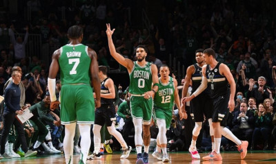 NBA: Απάντησαν Σέλτικς και Γκρίζλις - «Ξύπνησε» αργά ο Γιάννης (video)