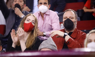 Ολυμπιακός: Γλέντι στο Twitter με την Έμα Στόουν - «Η Αίμα η Πέτρα τι γύρευε στο ΣΕΦ;» (pics+vids)