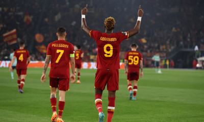 Conference League: Κεφαλιά «δυναμίτητας» Έιμπραχαμ, προβάδισμα η Ρόμα (Video)