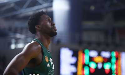 Ουάιτ: «Μακάρι να μην έχουμε άλλα προβλήματα μέχρι το τέλος»