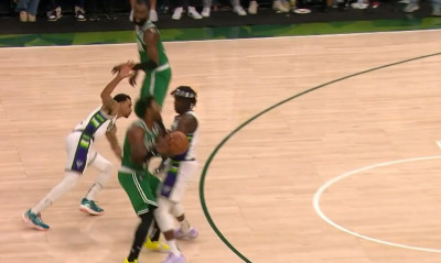 Η φάση που έβαλε «φωτιά» στο Μπακς-Σέλτικς - Ζήτησαν τρεις βολές οι «Κέλτες» σε φάουλ στον Σμαρτ