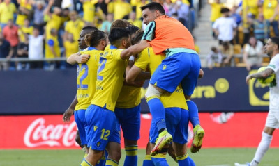 La Liga: «Άλμα» παραμονής η Κάντιθ, «χαιρετάει» την κατηγορία η Αλαβές