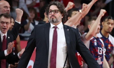 Μπάγερν Μονάχου: Απρόοπτο με Τρινκιέρι - Αποχώρησε από τον πάγκο στο ντέρμπι με την Άλμπα