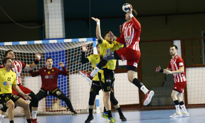 Χάντμπολ: Μια νίκη μακριά από τον τίτλο ο Ολυμπιακός, λύγισε ξανά την ΑΕΚ!