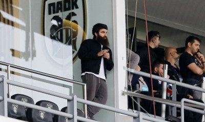 ΠΑΟΚ-Άρης: Άφησε μούσι ο Γιώργος Σαββίδης - Έτσι εμφανίστηκε στην Τούμπα (photos)