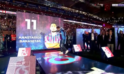 Συγκλονιστικοί Μπακασέτας, Σιώπης με συρτάκι κι ελληνική σημαία στη φιέστα της Τράμπζονσπορ! (vid)