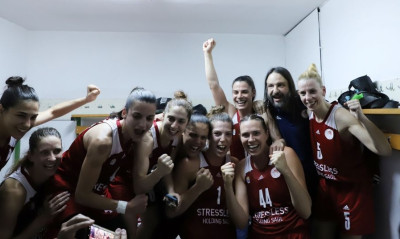 Ολυμπιακός: Έτσι πανηγύρισε το νταμπλ (photos)