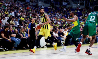 Με φόρα στα playoffs η Φενέρ - Έριξε κατοστάρα στην πρεμιέρα για το 1-0