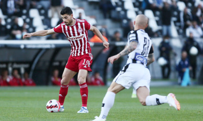 Ολυμπιακός: Τι συμβαίνει με Μασούρα - Οι προτάσεις από το εξωτερικό και το μέλλον του Έλληνα εξτρέμ