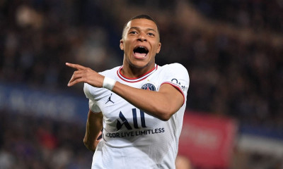 Λίβερπουλ: Θέλει Εμπαπέ ο Κλοπ - Βάζει φρένο στον «πόλεμο» προσφορών