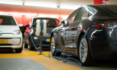 Μόνο οχήματα μηδενικών εκπομπών θα κυκλοφορούν στην Ελλάδα από την 1η Ιανουαρίου 2030