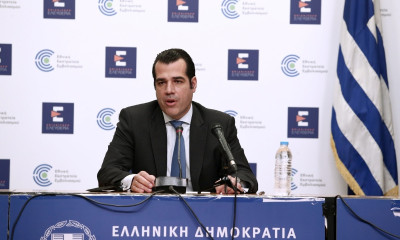 Πλεύρης: Τέλος οι μάσκες στους κλειστούς χώρους και για τους εργαζόμενους