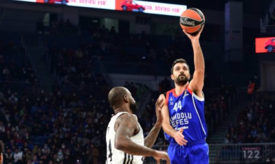 Αναντολού Εφές: Οριστικά εκτός ο Σίμον με Ολυμπιακό